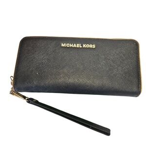 Michael Kors Jet Set Travel Black Saffiano Leather Zip Around Continental Wallet